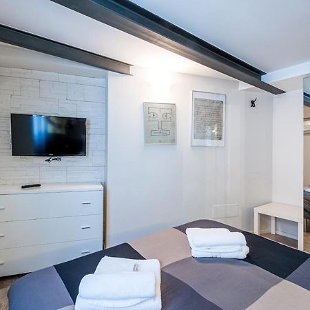 Irex Tevere Sant Angelo Private Apartment Rome Bagian luar foto