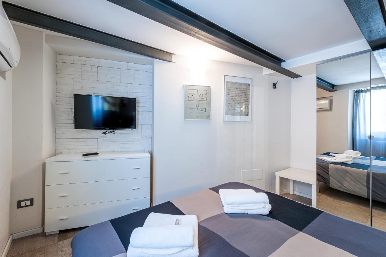 Irex Tevere Sant Angelo Private Apartment Rome Bagian luar foto