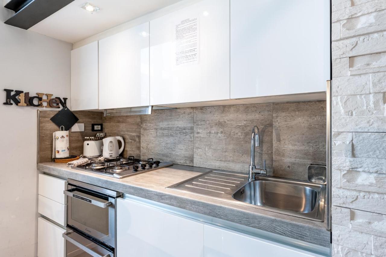 Irex Tevere Sant Angelo Private Apartment Rome Bagian luar foto