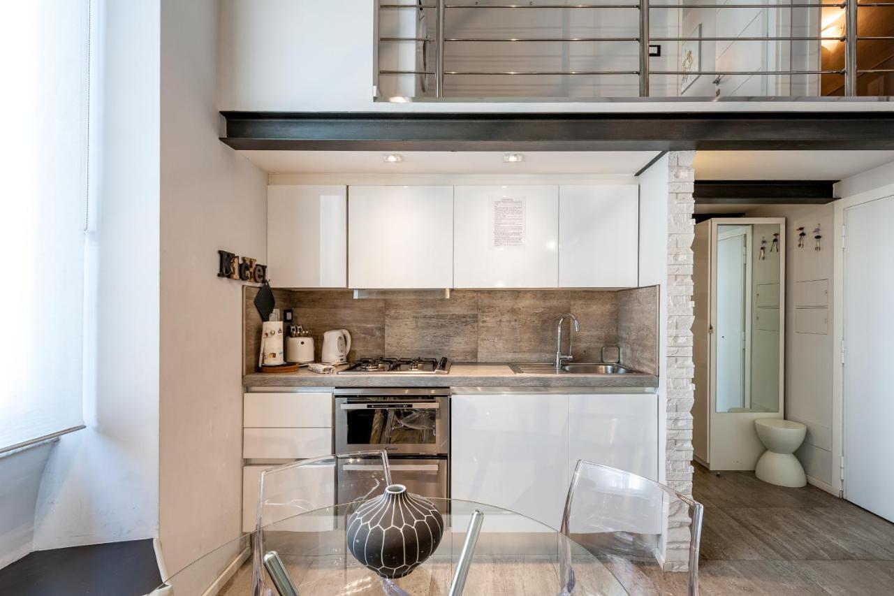 Irex Tevere Sant Angelo Private Apartment Rome Bagian luar foto